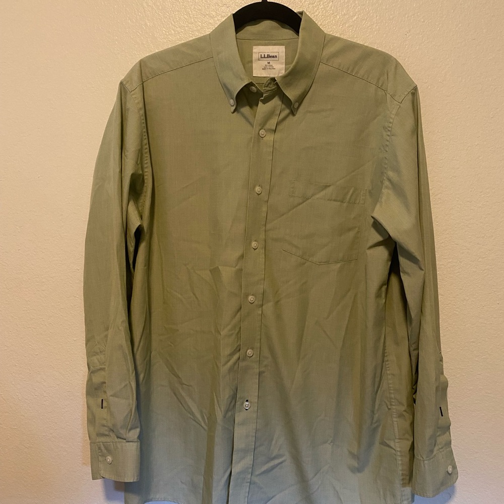 L.L. Bean Men’s Long Sleeve Shirt Medium - Solid‎